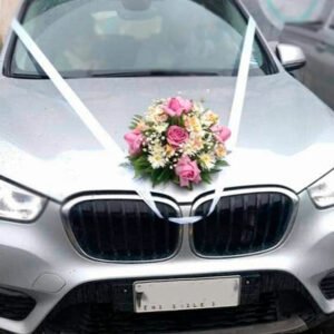 Arreglo de auto matrimonial sencillo
