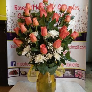 Arreglo floral con 25 rosas importadas